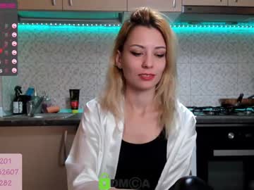 karoline121 chaturbate