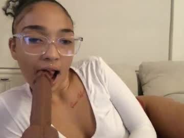 rosalinatoosexy chaturbate