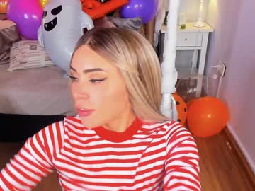 lara_bombshell chaturbate