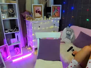 emiliyaqueen chaturbate